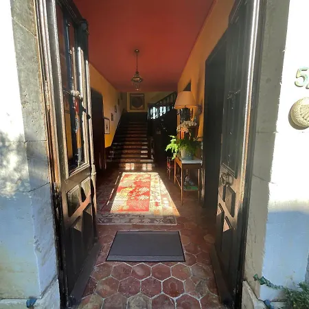 Domaine De La Carrere *